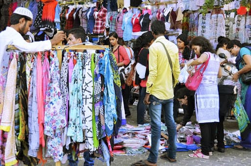 Shopping centers in bandra