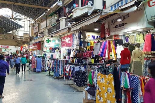 Shopping centers in Powai