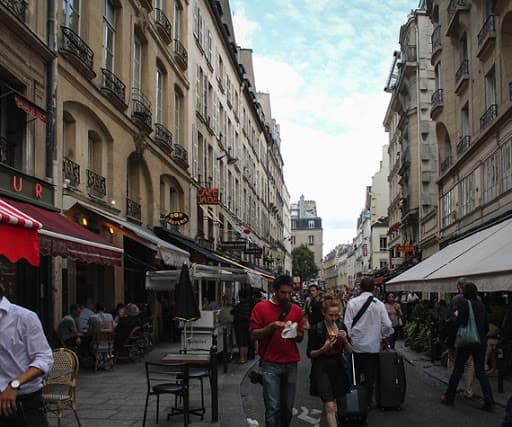 Wine and dine in Saint Germain